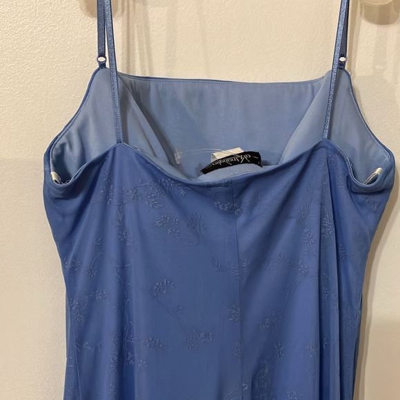 Dress - Picture 4 of 6